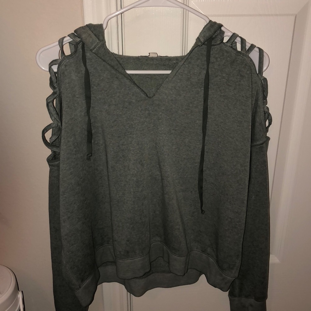 cropped sweatshirt